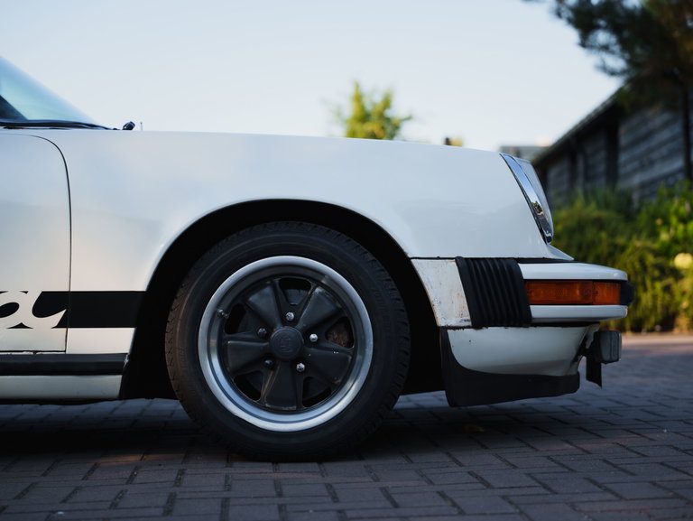 Porsche 911 Carrera (US)