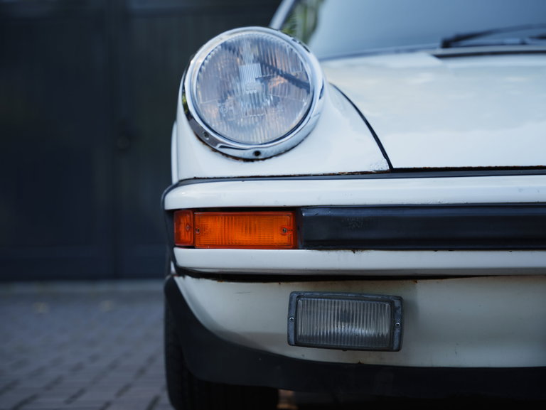 Porsche 911 Carrera (US)