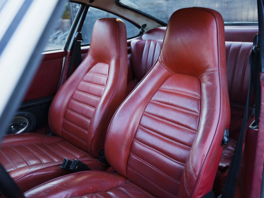 Porsche 911 Carrera (US)