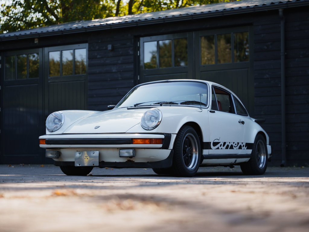 Porsche 911 Carrera (US)
