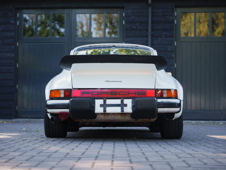 Porsche 911 Carrera (US)
