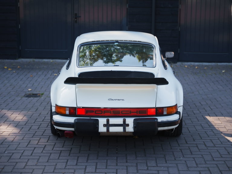 Porsche 911 Carrera (US)