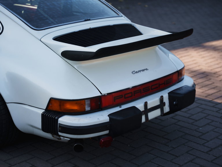 Porsche 911 Carrera (US)