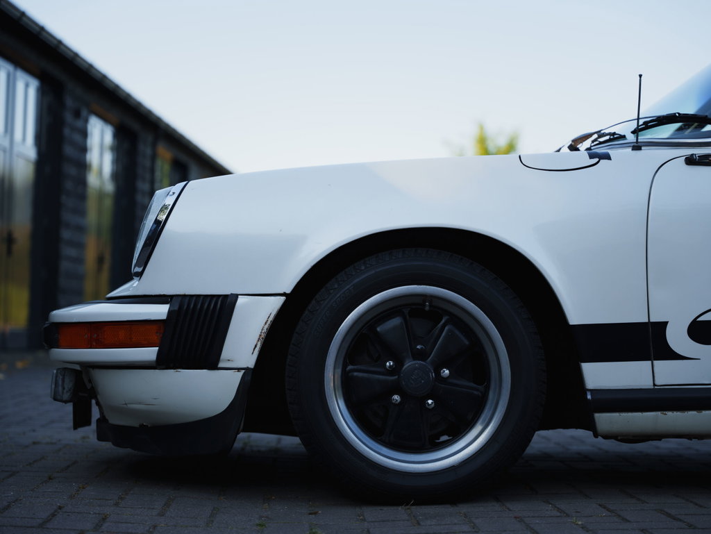 Porsche 911 Carrera (US)
