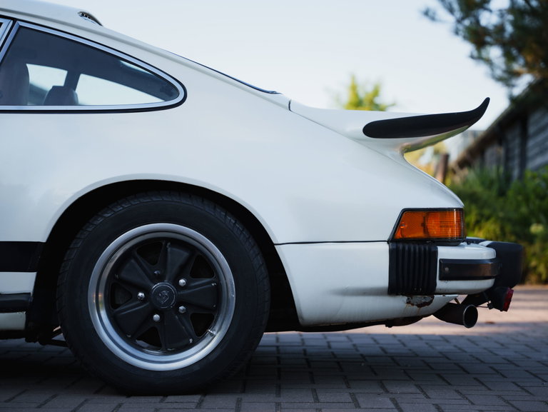 Porsche 911 Carrera (US)