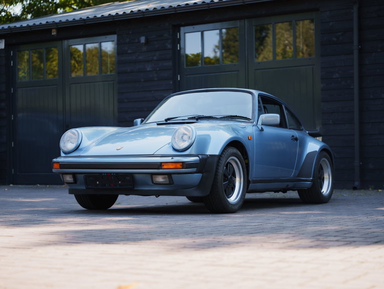 Porsche 911 Turbo 3.3