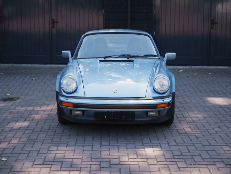 Porsche 911 Turbo 3.3