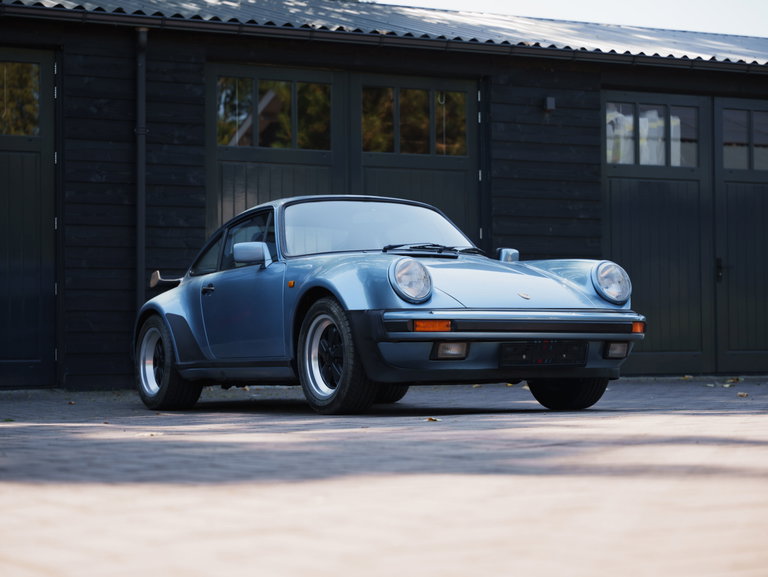Porsche 911 Turbo 3.3