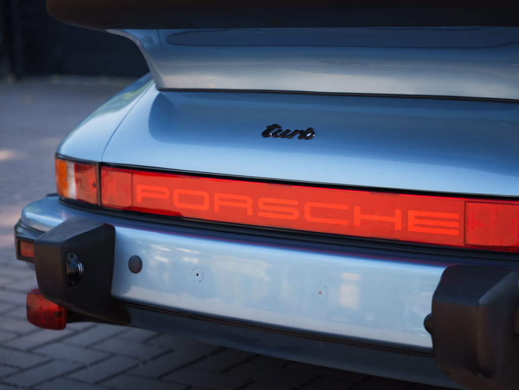 Porsche 911 Turbo 3.3