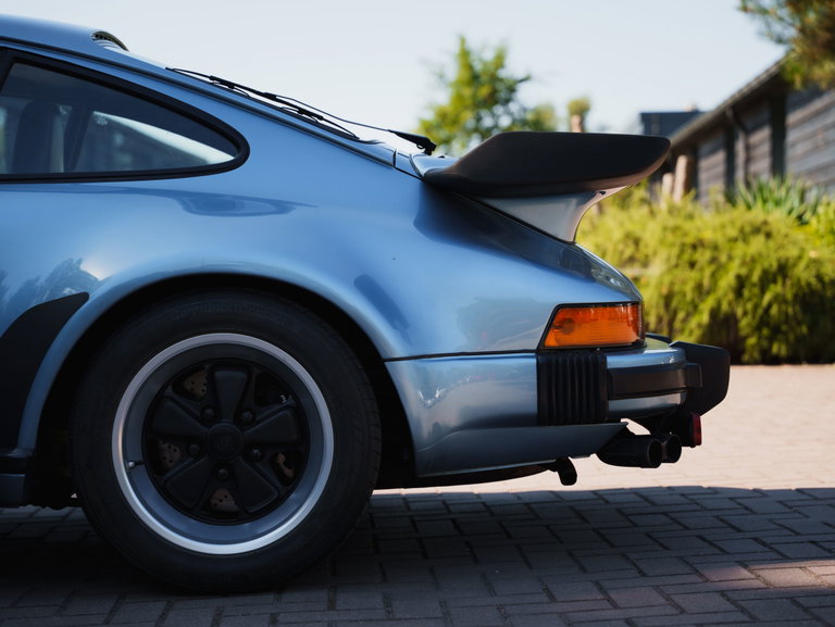 Porsche 911 Turbo 3.3