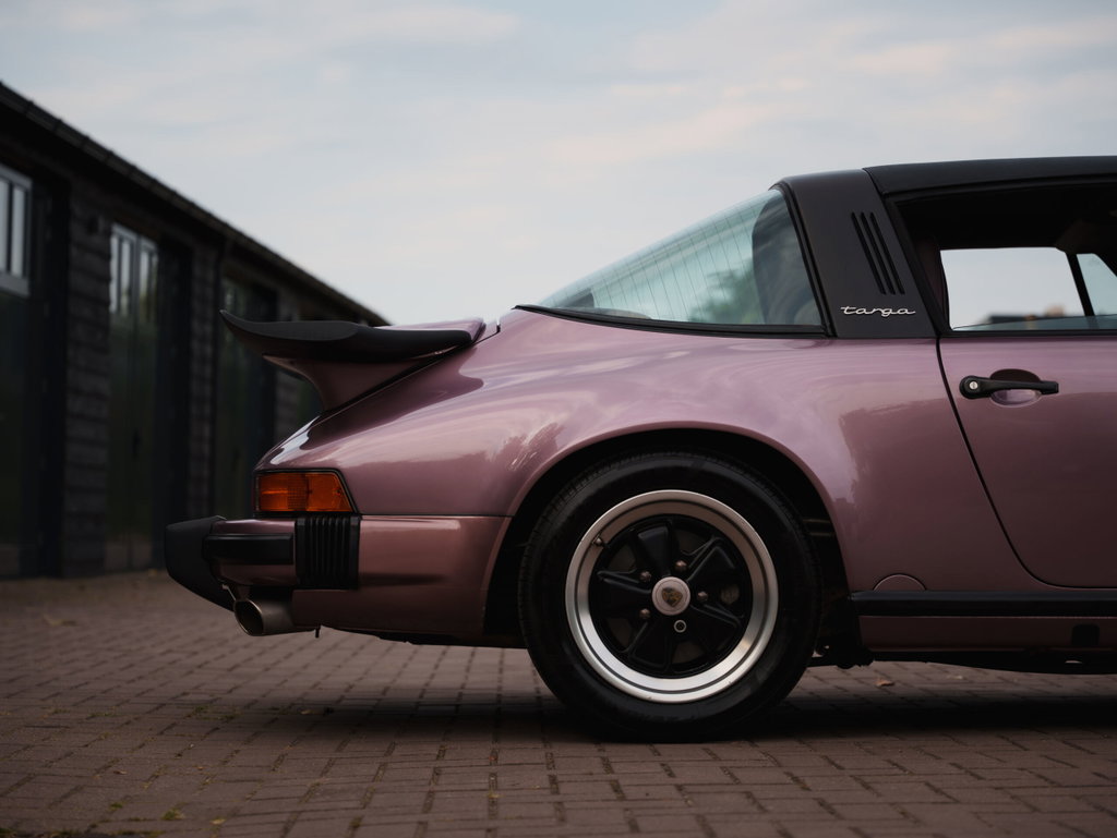 Porsche 911 Carrera 3.2 (US)