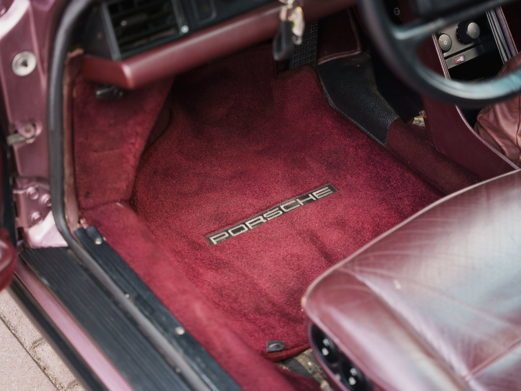 Porsche 911 Carrera 3.2 (US)