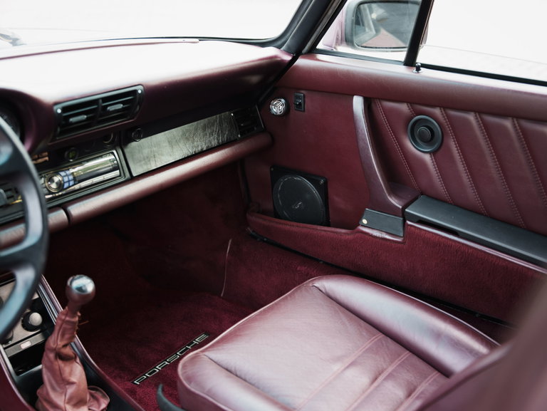 Porsche 911 Carrera 3.2 (US)