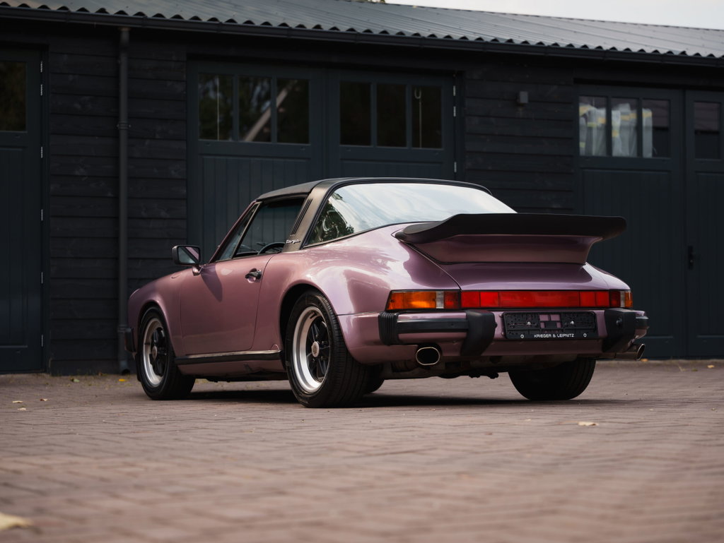 Porsche 911 Carrera 3.2 (US)