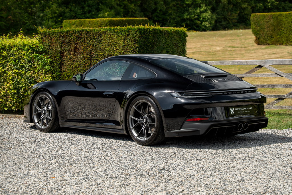 Porsche 992 GT3 Touring