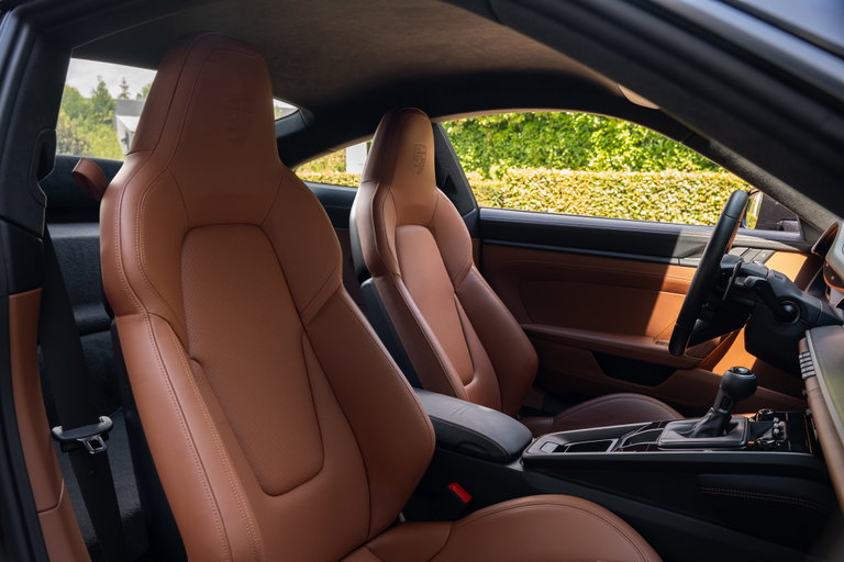 Porsche 992 GT3 Touring