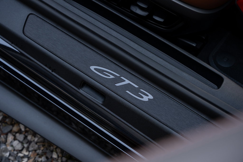 Porsche 992 GT3 Touring