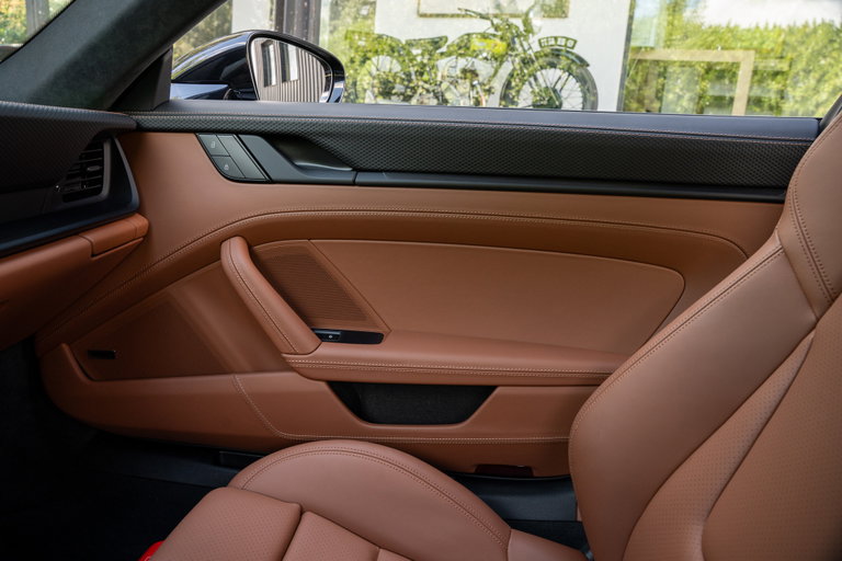 Porsche 992 GT3 Touring