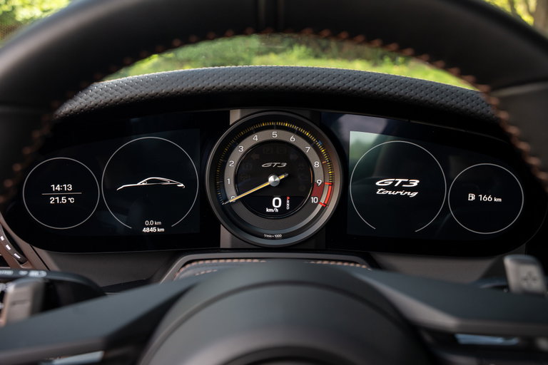 Porsche 992 GT3 Touring