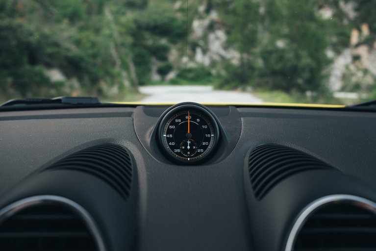 Porsche 718 Cayman GT4