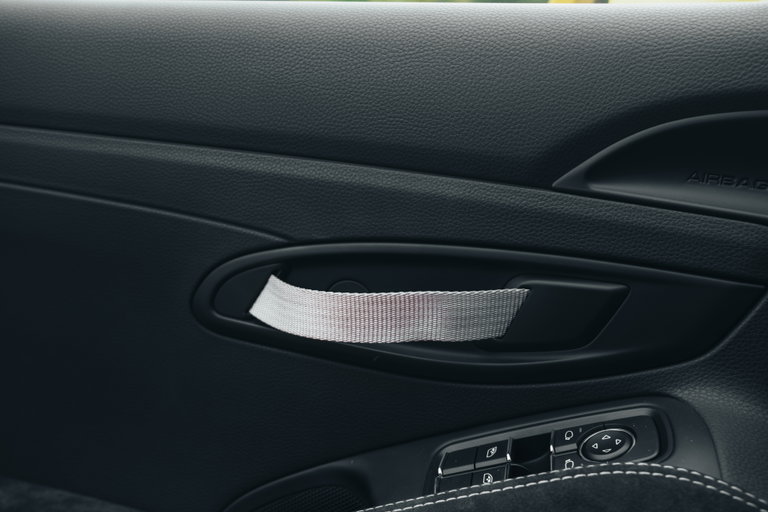 Porsche 718 Cayman GT4