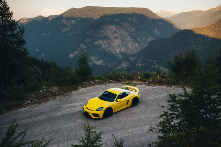 Porsche 718 Cayman GT4