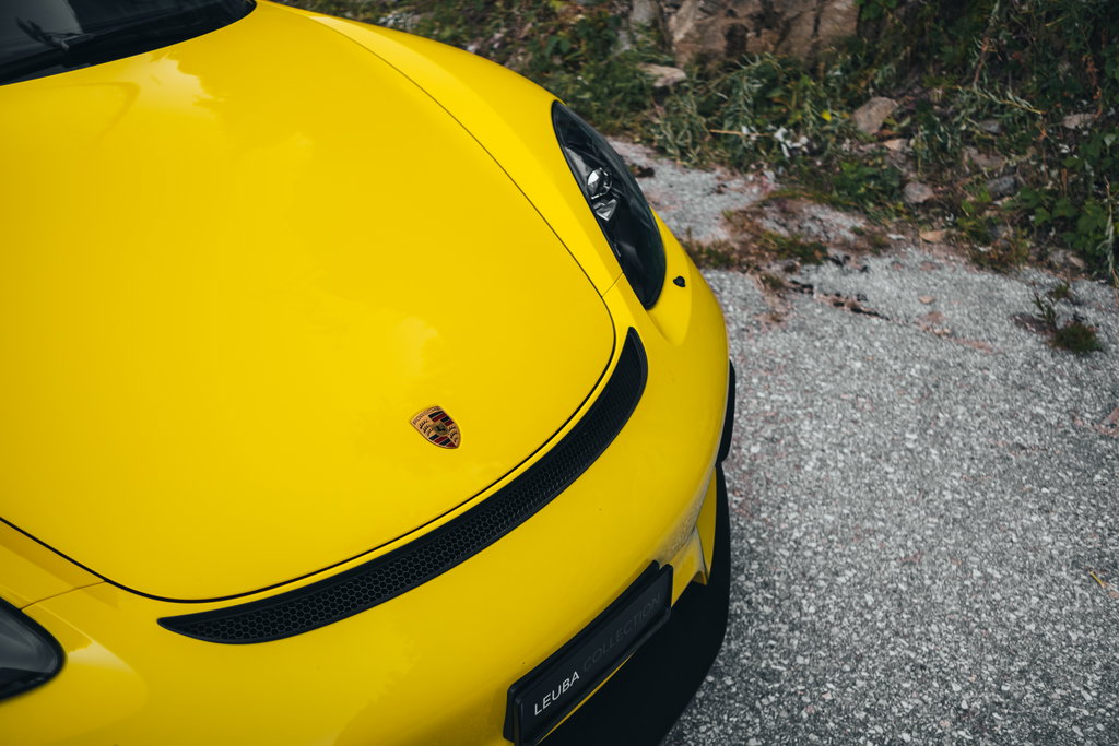 Porsche 718 Cayman GT4