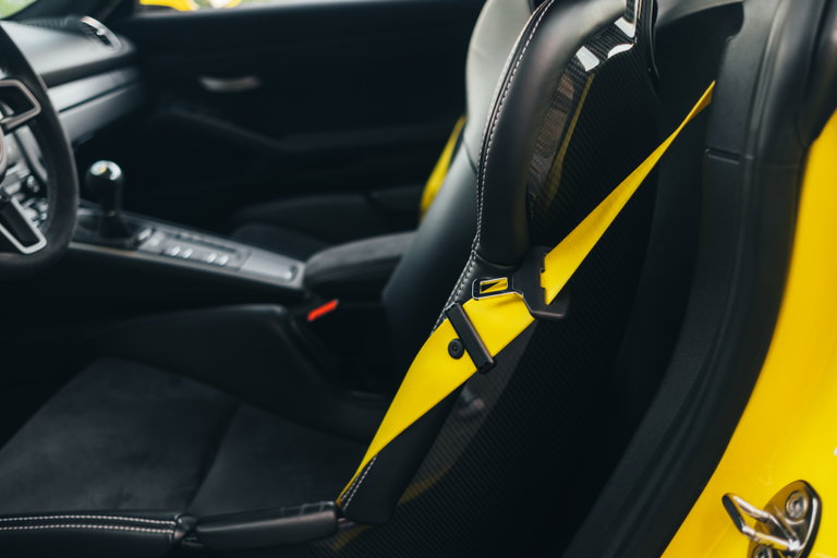 Porsche 718 Cayman GT4