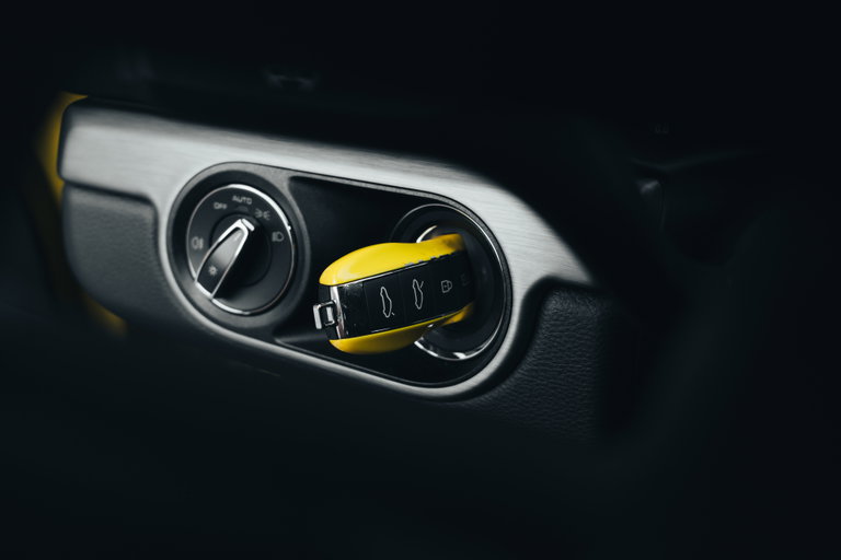 Porsche 718 Cayman GT4