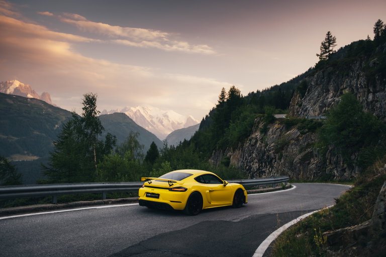 Porsche 718 Cayman GT4