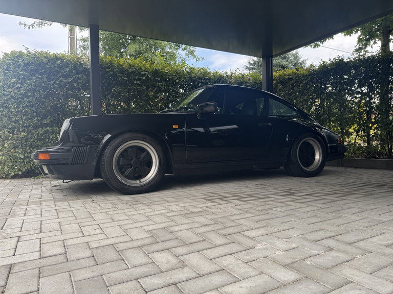 Porsche 911 Carrera 3.2