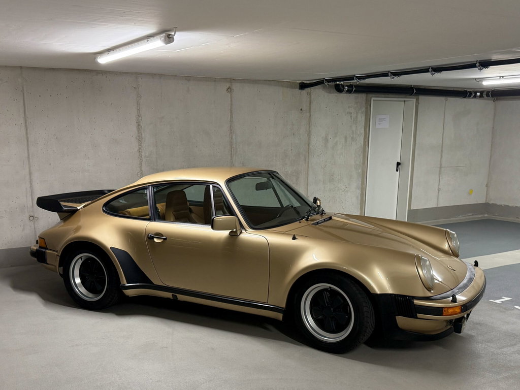 Porsche 911 Turbo 3.3