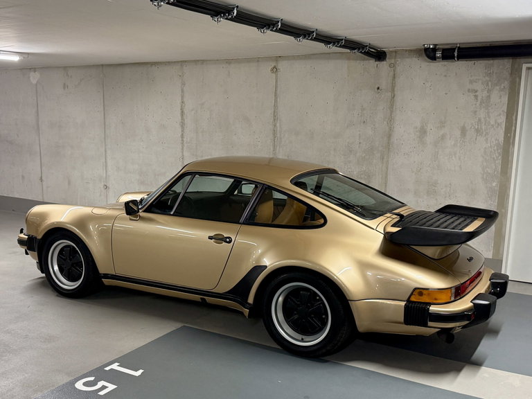 Porsche 911 Turbo 3.3