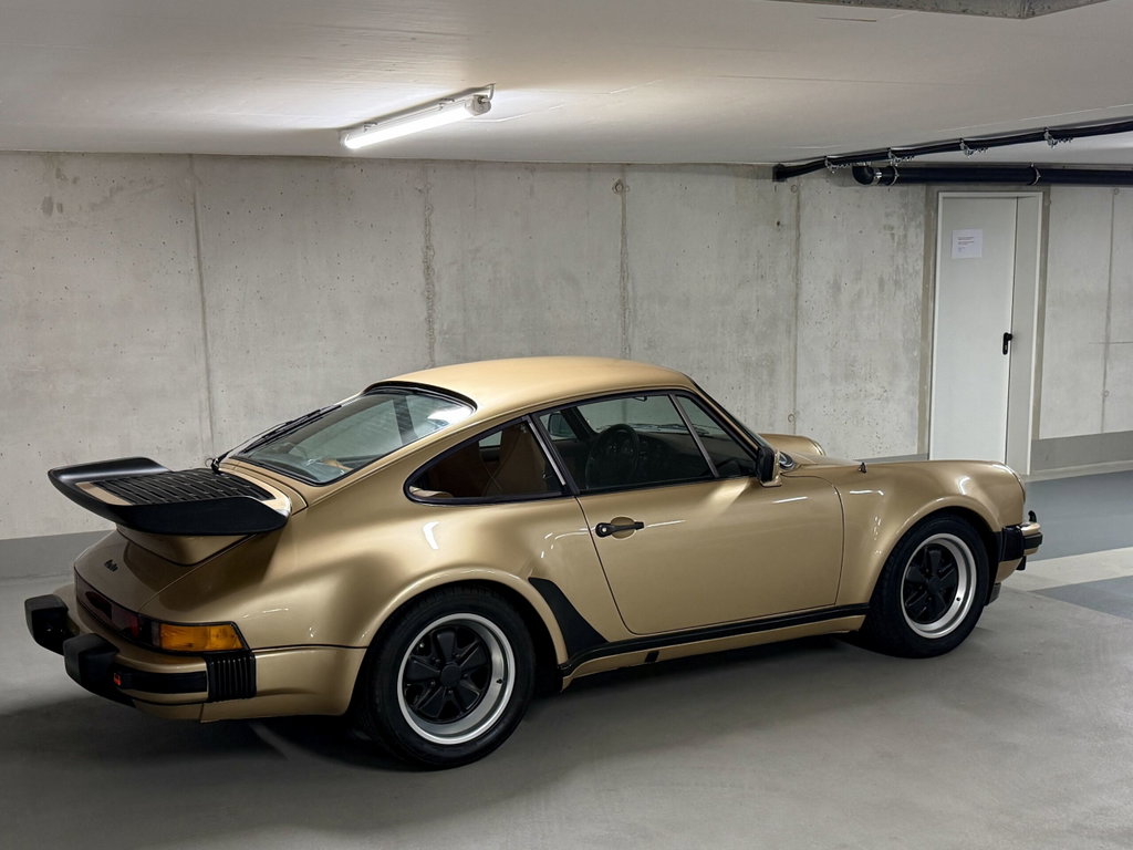 Porsche 911 Turbo 3.3