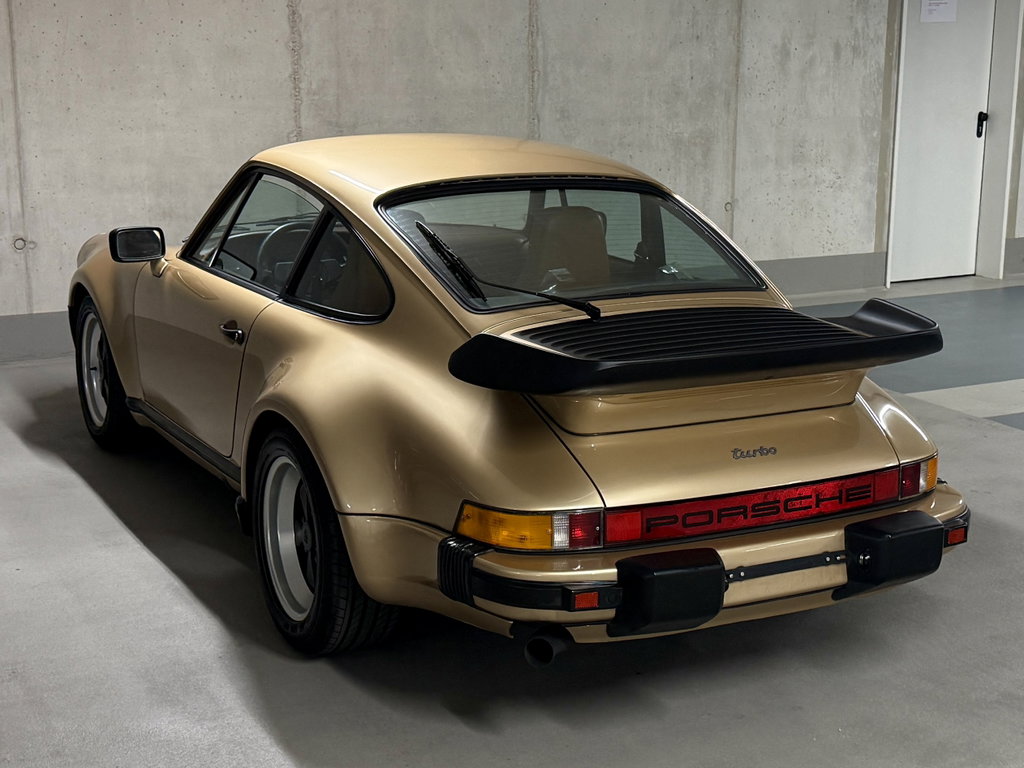 Porsche 911 Turbo 3.3