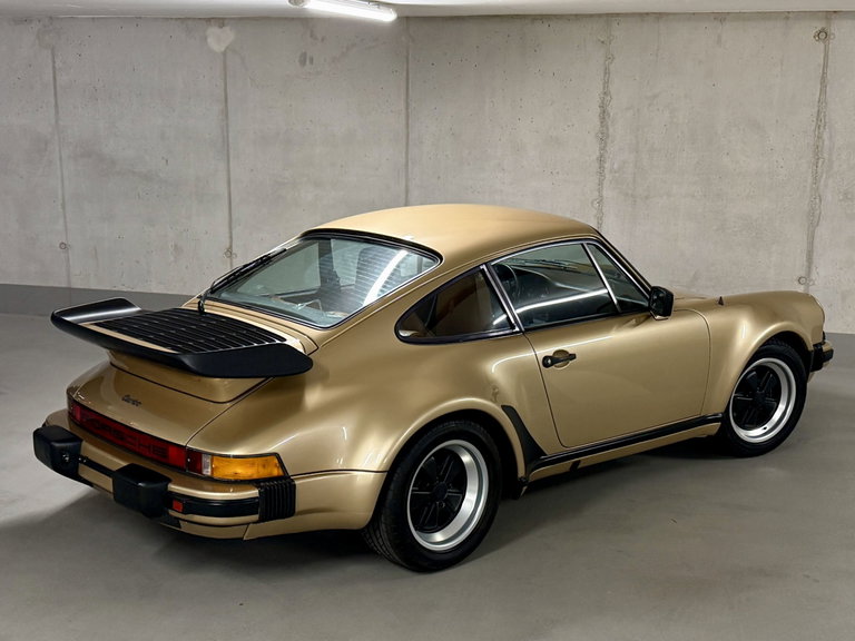 Porsche 911 Turbo 3.3