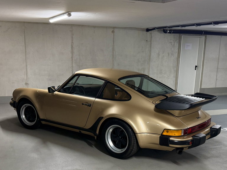 Porsche 911 Turbo 3.3