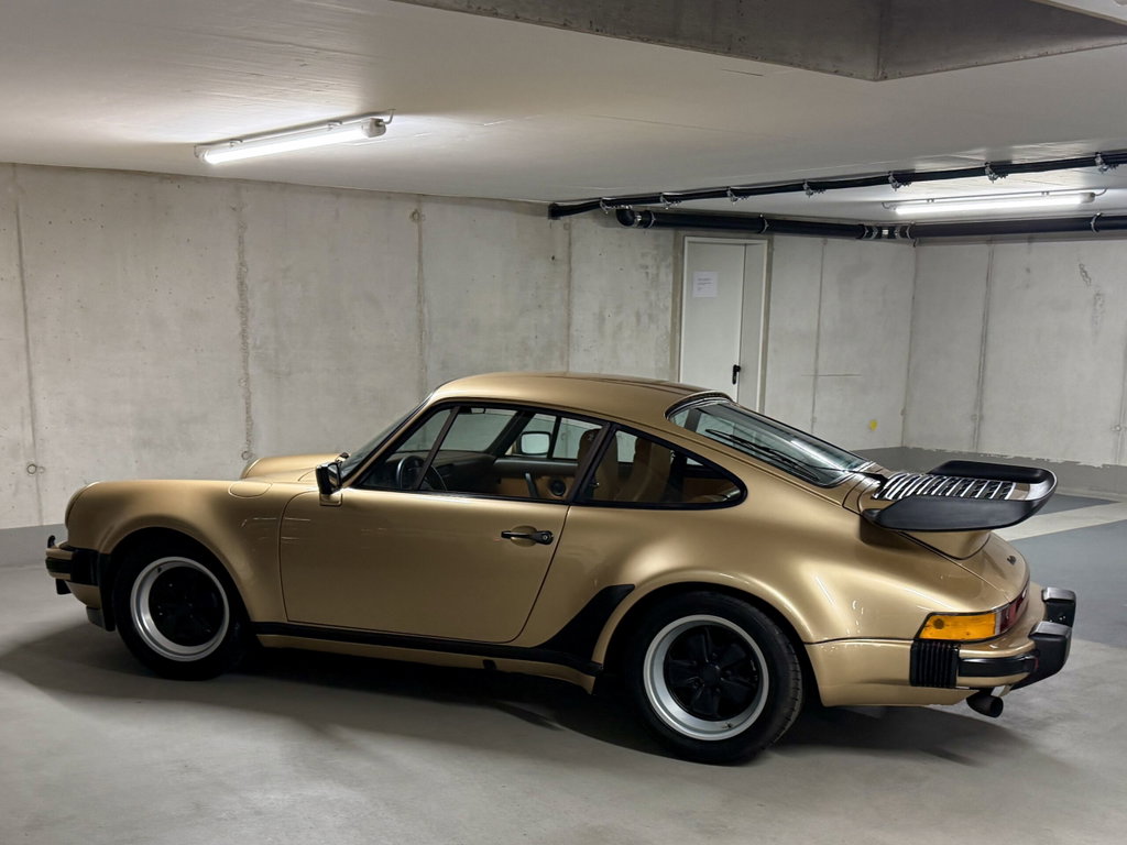 Porsche 911 Turbo 3.3