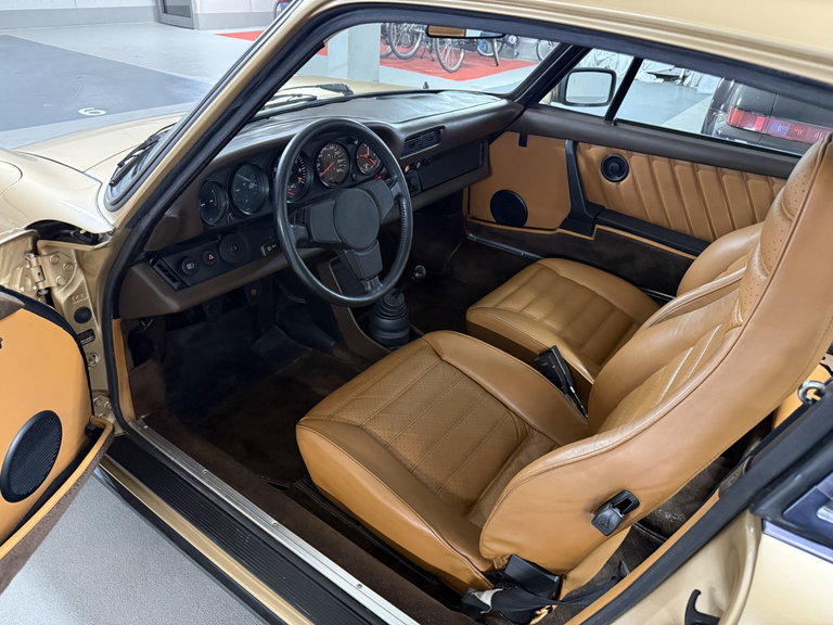 Porsche 911 Turbo 3.3