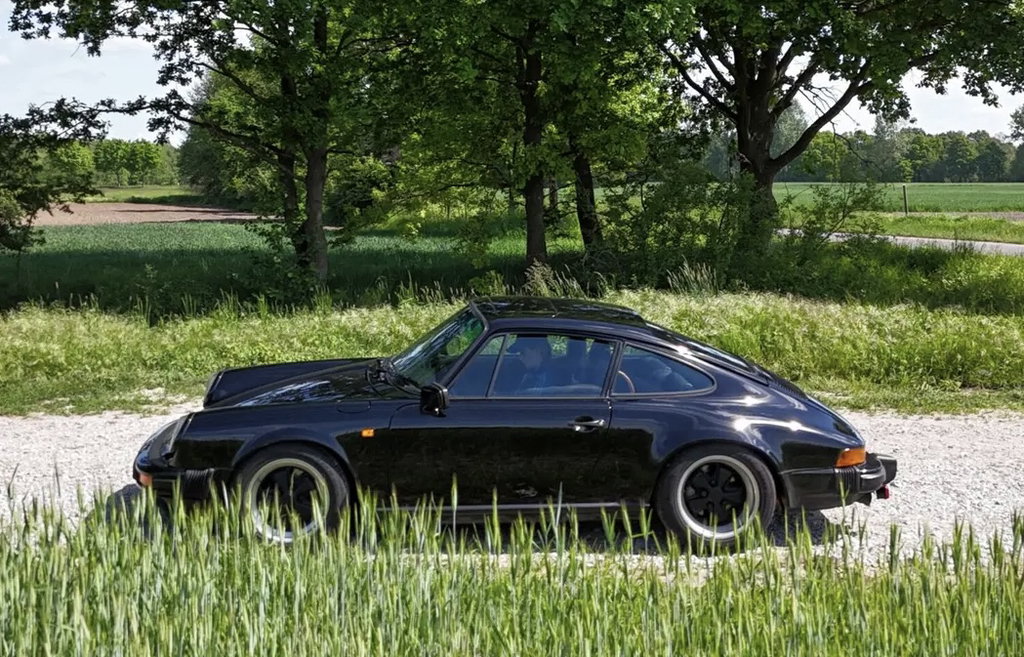 Porsche 911 Carrera 3.2