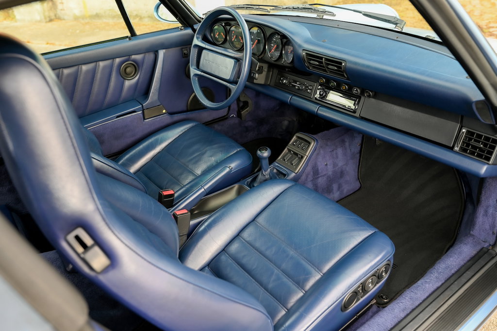 Porsche 964 Carrera 4
