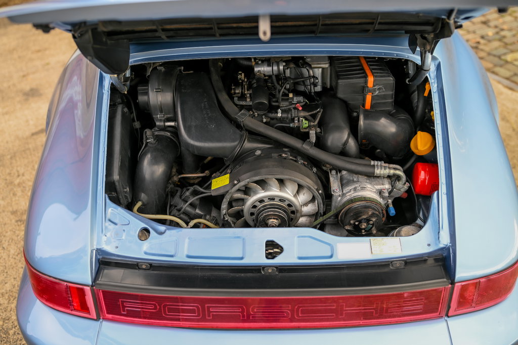 Porsche 964 Carrera 4
