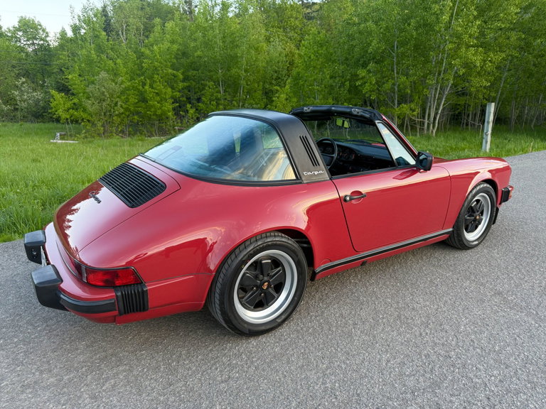 Porsche 911 Carrera 3.2