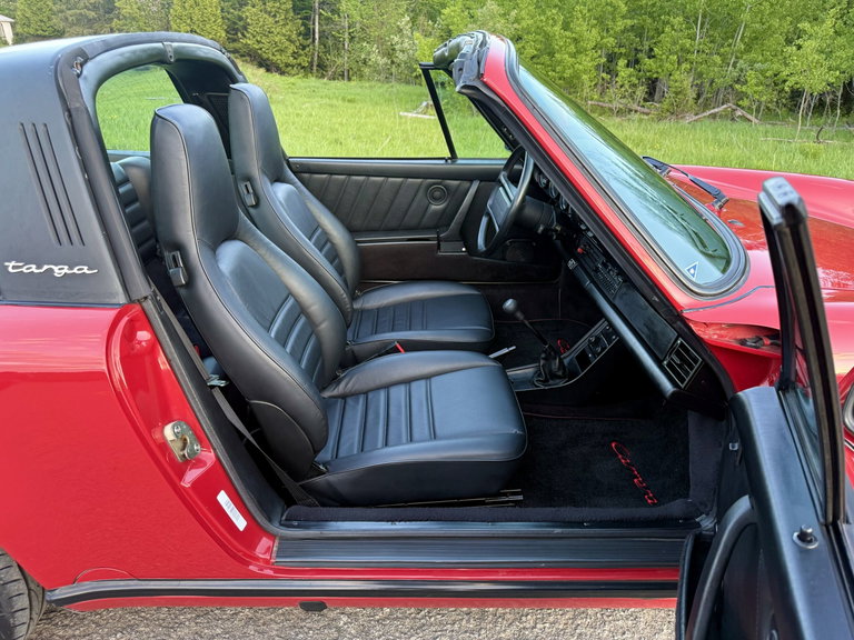 Porsche 911 Carrera 3.2