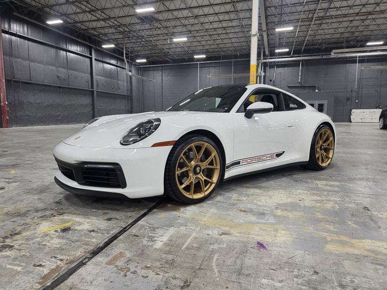 Porsche 992 Carrera