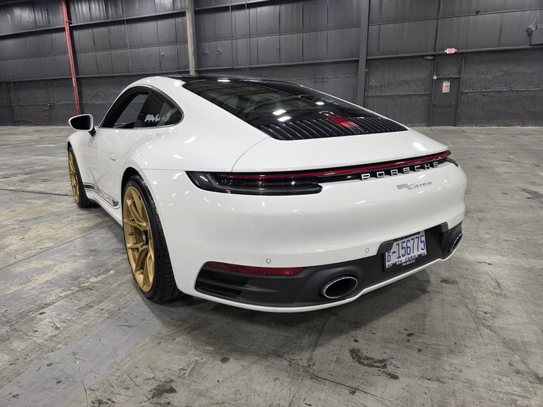 Porsche 992 Carrera