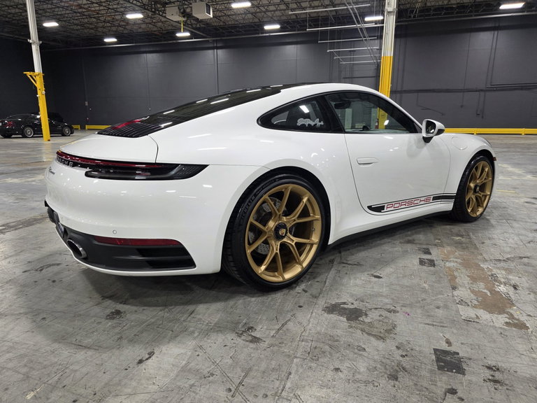 Porsche 992 Carrera