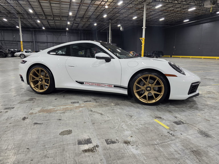 Porsche 992 Carrera