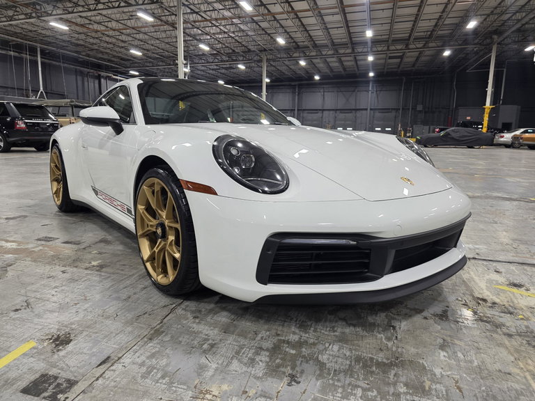 Porsche 992 Carrera