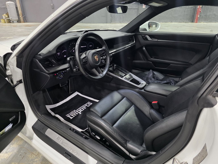 Porsche 992 Carrera